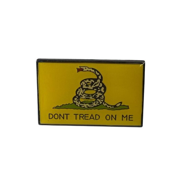 Dont Tread On Me Gadsden Snake Enamel Pin Yellow Biker Lapel Pin Collectible - Picture 1 of 2